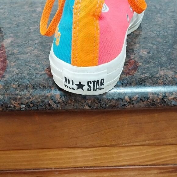 UNISEX Converse Pink, Green and Blue High-Top Sneakers Women's  Size 6...EUC - Picture 4 of 7